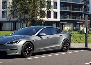 Стовп за ціною вживаного авто: Tesla ...