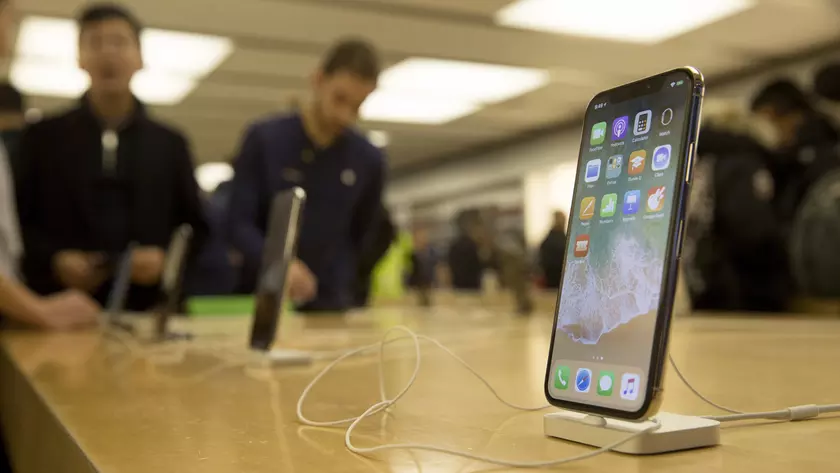 LG Display будет выпускать LCD и OLED дисплеи для новых iPhone