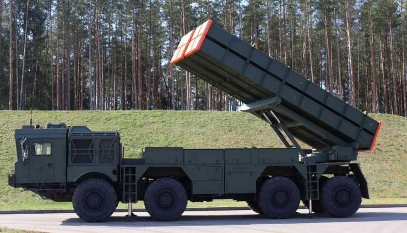 Беларусь получила реактивные системы залпового огня «Полонез-М», которые могут применять ракеты дальностью до 300 км с ядерными боеголовками