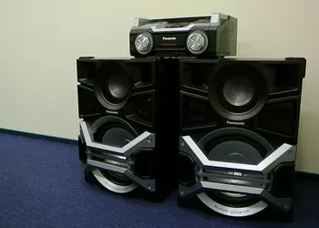 Один центнер и три киловатта. Обзор Panasonic SC-MAX770