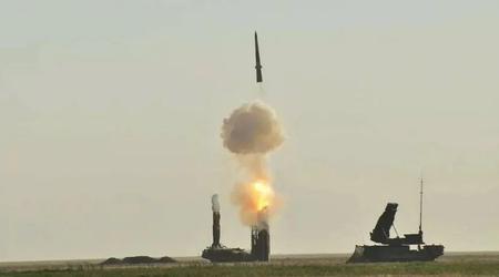 Les Russes signalent la défaite du système de défense aérienne S-300 en Crimée