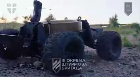 The third assault force captured Russians for the first time in human history with the help of a ground robot