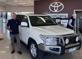 Миллион на одометре: в Австралии продают Toyota Land Cruiser, который «почти не ездил»