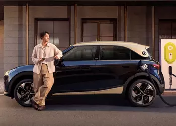 Smart #1 ускоряется: 800 вольт и 12 минут на зарядку для «немецко-китайского» кроссовера