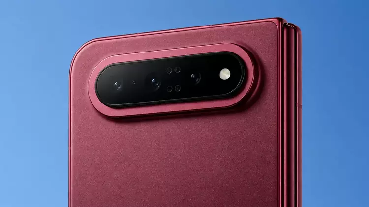 Выглядит отлично — широкоформатный Xiaomi 18 Fold впервые появился на “живых” фото