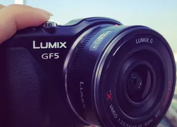 Попалась в кадр: беззеркалка Panasonic Lumix GF5 стандарта Micro 4/3