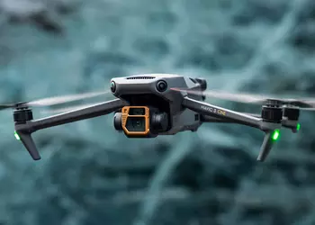 Украинские воины скидывают на врага взрывчатку с помощью потребительского квадрокоптера DJI и смартфона на Android