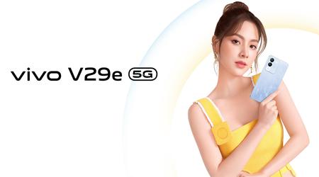 vivo V29e har gjort sin globale debut med en 120 Hz AMOLED-skjerm, Snapdragon 695-brikke, 44 W lading og et 64 MP-kamera.