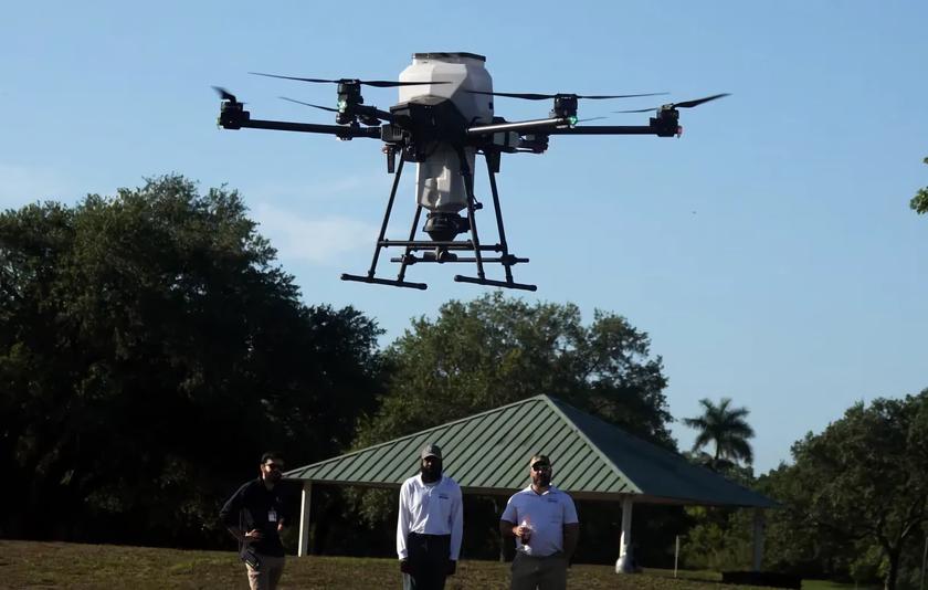 Во Флориде используют дроны для борьбы с комарами, которые переносят опасные болезни