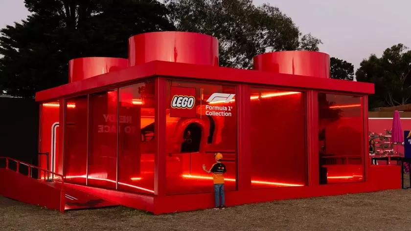 Экспозиция LEGO Ferrari на Гран-при Италии