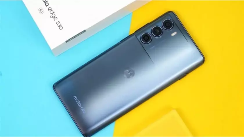 Топ-10 недорогих смартфонов по соотношению производительности и цены – лидирует внезапно модель Motorola