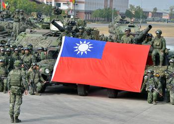 Армия Тайваня планирует приобрести сотни боевых морских дронов