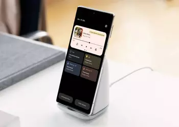 Google Pixel Stand (2nd Gen): wireless charging dock for Pixel 6 and Pixel 6 Pro with built-in cooler and 30W power