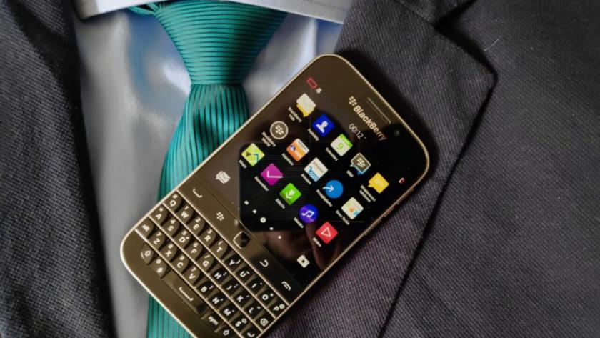 Prima che ci fosse l'iPhone: è uscito il trailer del film "BlackBerry" sul leggendario produttore di telefoni a pulsante