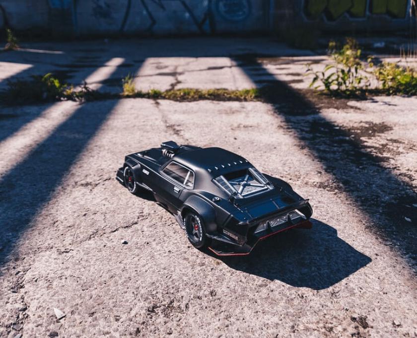 Felony 6S BLX arrma remote control car