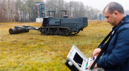 I costruttori di Kharkiv hanno creato una macchina per preparare il terreno per lo sminamento, costa 5,6 milioni di dollari ed è già stata consegnata ai genieri