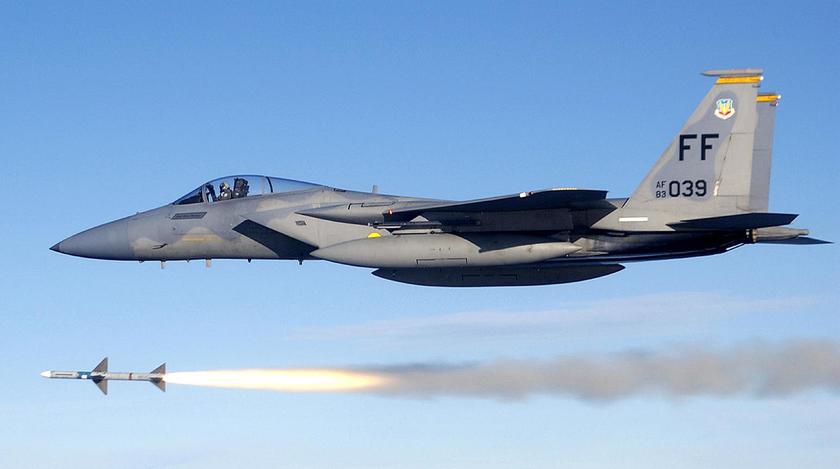 Воздушные Силы Украины опровергли информацию о подготовке пилотов F-15 и F-16 в США