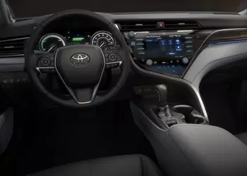 Toyoda Gosei has created a new technology to recycle car plastic - will start with Toyota Camry elements