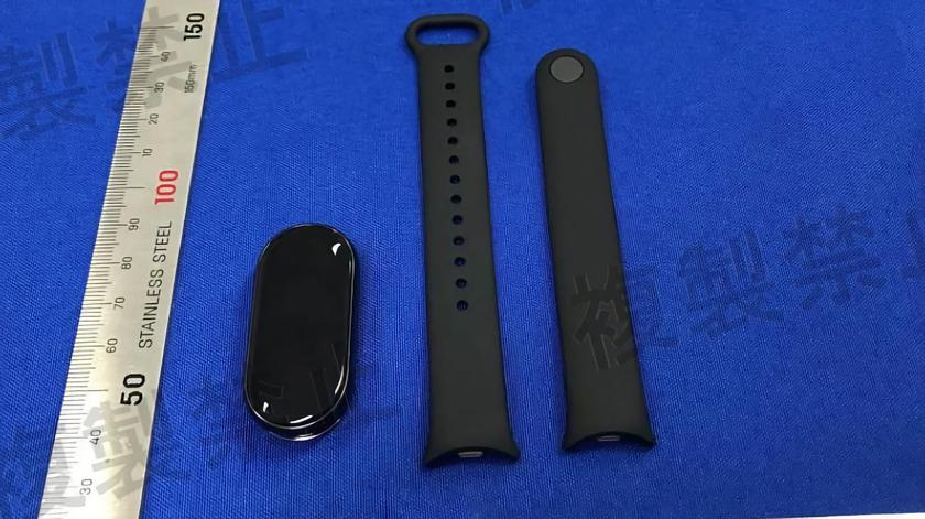 Xiaomi Smart Band 8 with new lanyard attachment and design like the Smart Band 7 has surfaced in photos