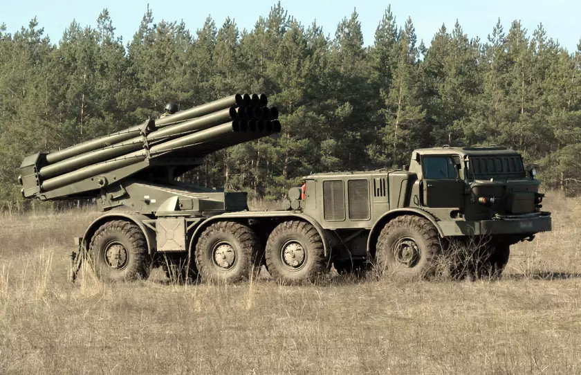 Бойцы ССО с помощью артиллерии и дрона уничтожили РСЗО «Ураган» (видео)