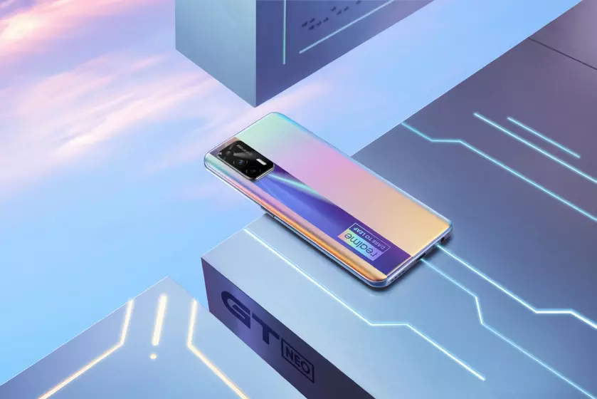 Официально: Realme X7 Max 5G с чипом MediaTek Dimensity 1200 на борту представят 31 мая