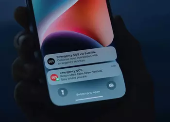 Emergency SOS function via satellite communication on iPhone 14 helped save two hikers