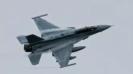Instead of Soviet junk: Bulgaria receives its first F-16D