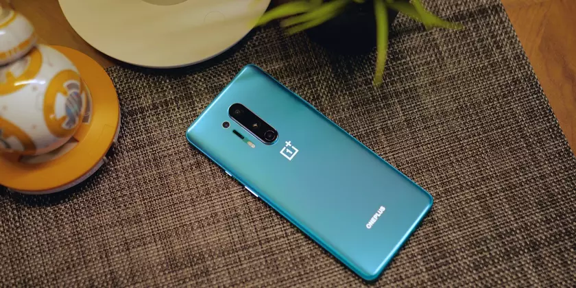 Источник: OnePlus 8T получит AMOLED-дисплей на 120 Гц, чип Snapdragon 865+, квадро-камеру на 48 Мп и Android 11 из коробки