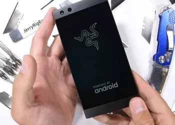 JerryRigEverything назвал Razer Phone 2 одним из самых прочных флагманов