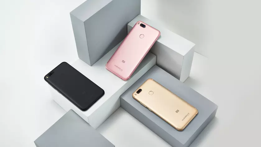 Xiaomi Mi A1 начал получать финальную версию Android 9.0 Pie