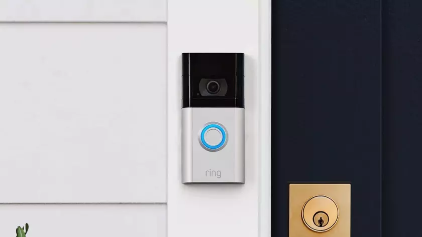 Суд Великобритании оштрафовал гражданина страны на 137 тысяч долларов за дверной звонок Ring