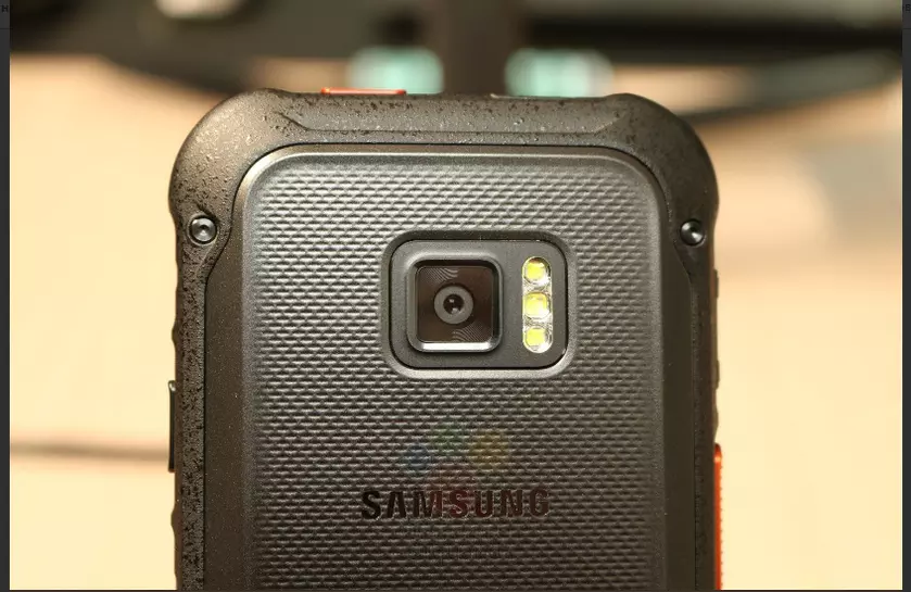 Samsung выпустит сверхпрочный смартфон для полиции и спасателей