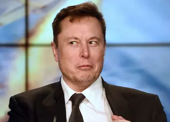 Илон Маск продал акции Tesla на $7 млрд — так захотели пользователи в Twitter