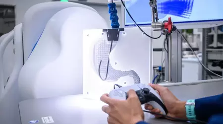 Хірурги віддалено провели ендоскопію на відстані 9300 км від пацієнта за допомогою контролера PlayStation