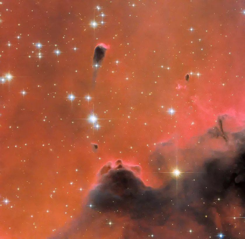 Телескоп Hubble поздравляет с грядущими праздниками новогодним фото из космоса