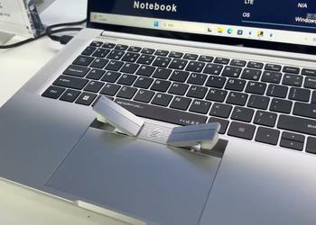 2-в-1: китайська компанія представила ноутбук із бездротовими навушниками, вбудованими в сенсорну панель