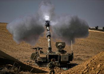 Gli Stati Uniti stanno trasferendo segretamente a Israele 2.000 missili Hellfire, oltre 300 intercettori Tamir per il sistema Iron Dome, 75 veicoli blindati JLTV, decine di migliaia di proiettili da 155 mm e centinaia di mortai da 120 mm.