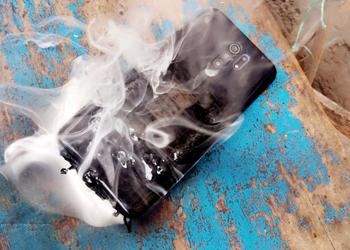 Another Xiaomi smartphone exploded - it began to smoke like a cigarette