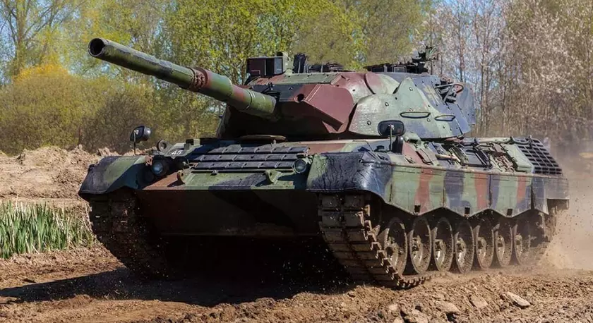 Германия официально объявила о передаче Украине первых танков Leopard 1A5 – новый пакет военной помощи включает тысячи боеприпасов, грузовики Mercedes-Benz Zetros и пулемёты MG 3