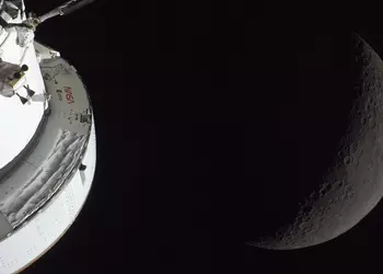 Луна в высоком разрешении: НАСА показало кадры, снятые экипажем «Артемида II»