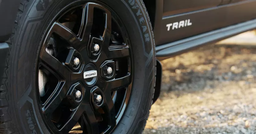 Discover the New Ford Transit Trail: The Adventurous Van for Tech Enthusiasts