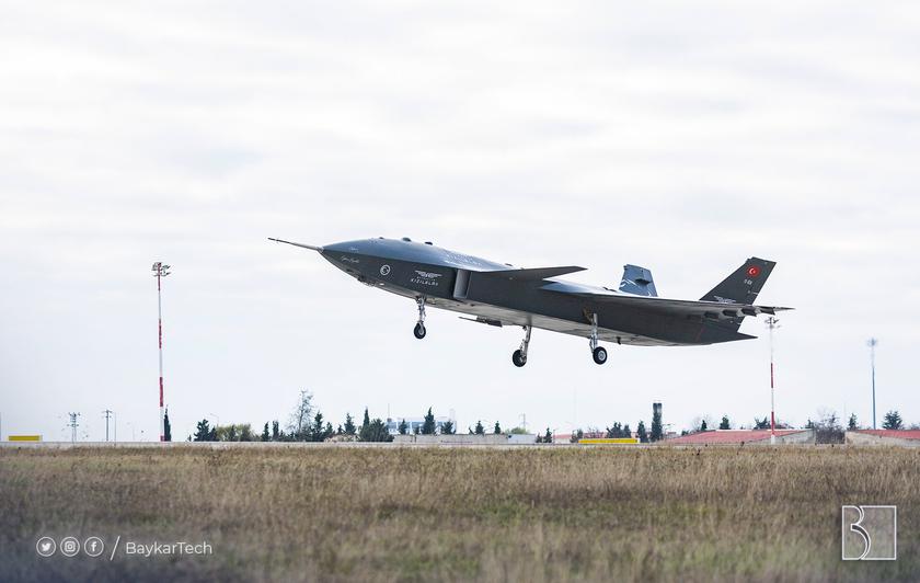 L'UAV a reazione Bayraktar Kizilelma con motore ucraino ha effettuato il suo volo inaugurale