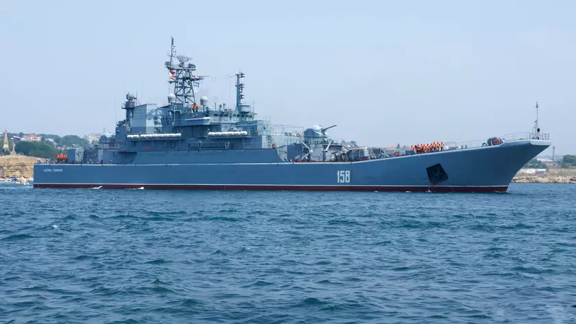 Украинская разведка с помощью морского дрона потопила большой российский десантный корабль «Цезарь Куников»