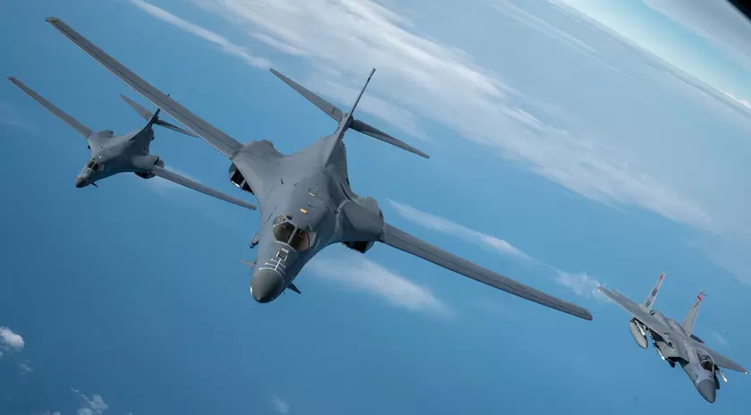 ВВС США перехватили собственные стратегические бомбардировщики B-1B Lancer, которые возвращались из Европы и имитировали атаку на США и Канаду