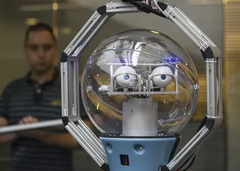 Интересные видео недели: патрульный робот, электрический Harley-Davidson и тату на 3D-принтере