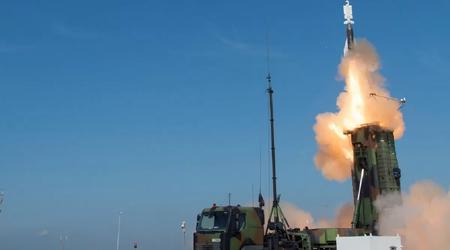 AFU bruker Aster-15- og Aster-30-missiler med SAMP-T-systemet, som kan angripe luftmål på avstander på opptil 100 kilometer.