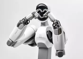 WIRobotics представила человекоподобного робота с «живыми» движениями