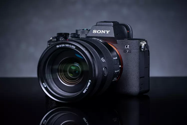 The new full-frame mirrorless camera Sony ...
