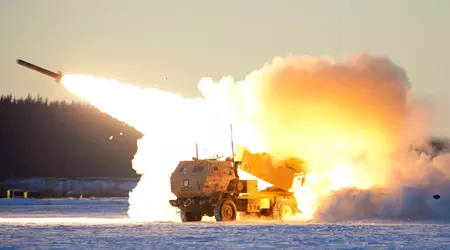 Le M142 HIMARS pourra détruire des cibles mobiles avec des missiles guidés GMLRS grâce au module de communication RIG-360.