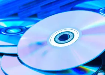 Sony не собирается отказываться от дисков с фильмами и играми Blu-ray